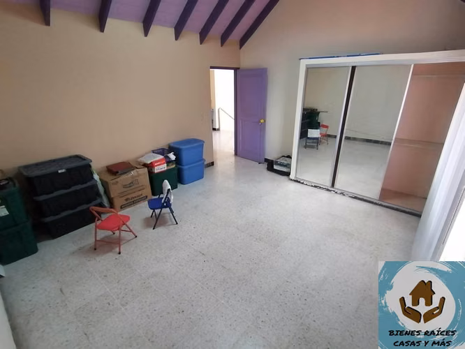 3-level 3BR house on 1,000 v² at Km 4 to Valle de Ángeles — photo 3