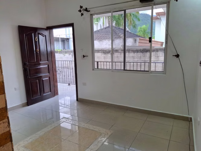 2BR apartment in gated residential with sports courts — photo 3