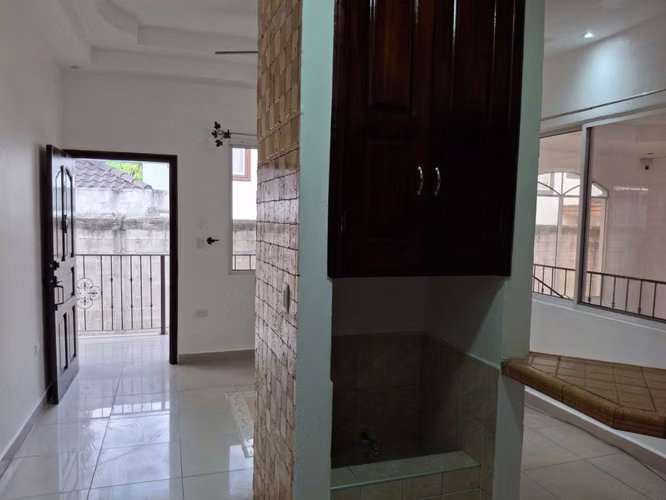 2BR apartment in gated residential with sports courts — photo 4