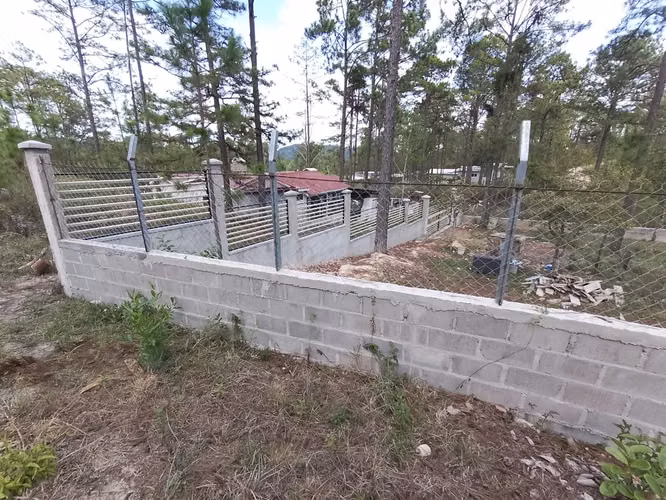 1,247 m² lot in gated Tres Rosas, Valle de Ángeles — photo 3