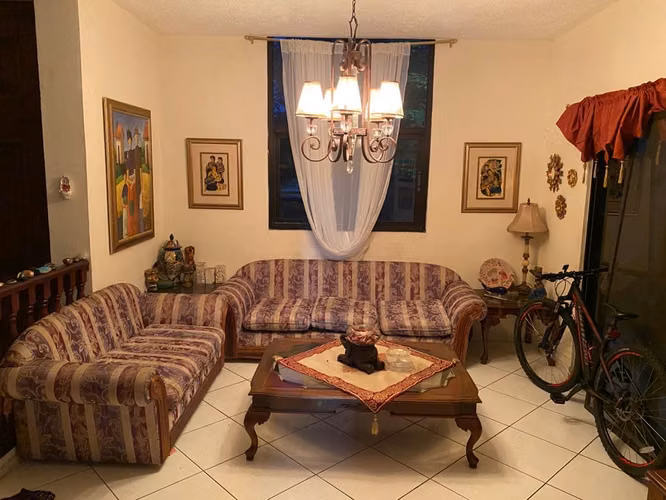 4BR house with pool in Residencial El Pedregal — photo 2