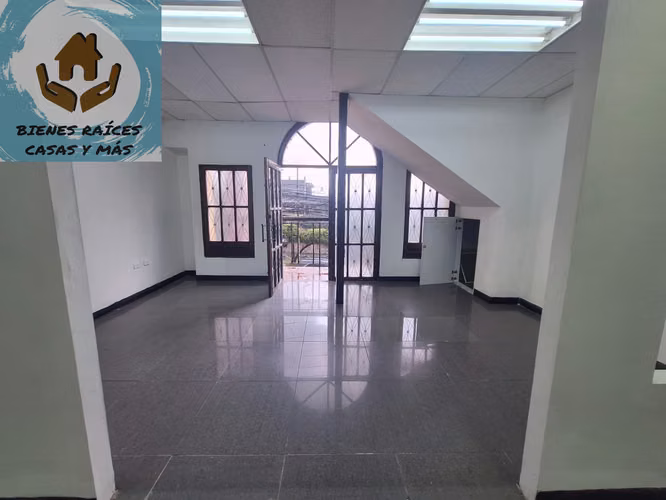 135 m² unit at Plaza Criolla, Blvd Morazán — photo 2