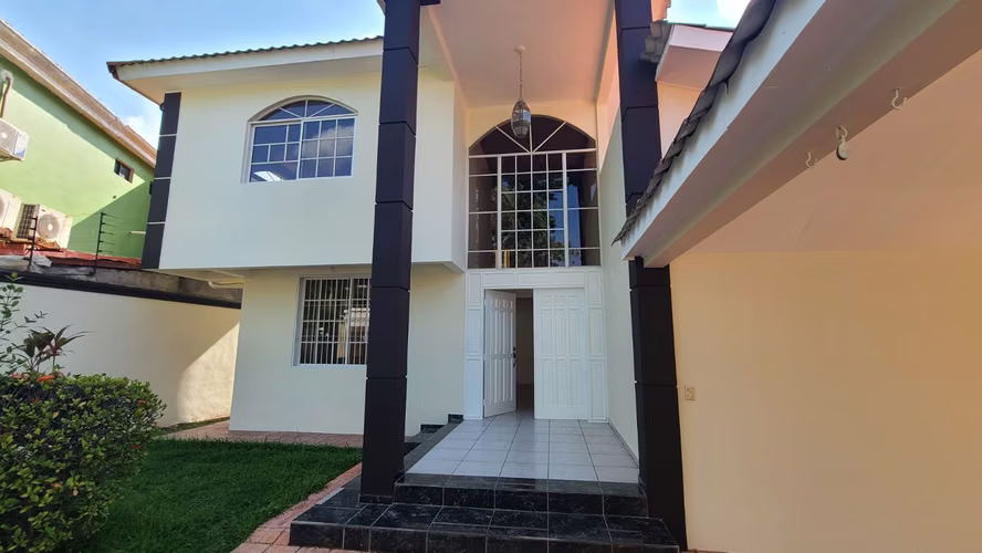 5BR house with pool in Los Álamos