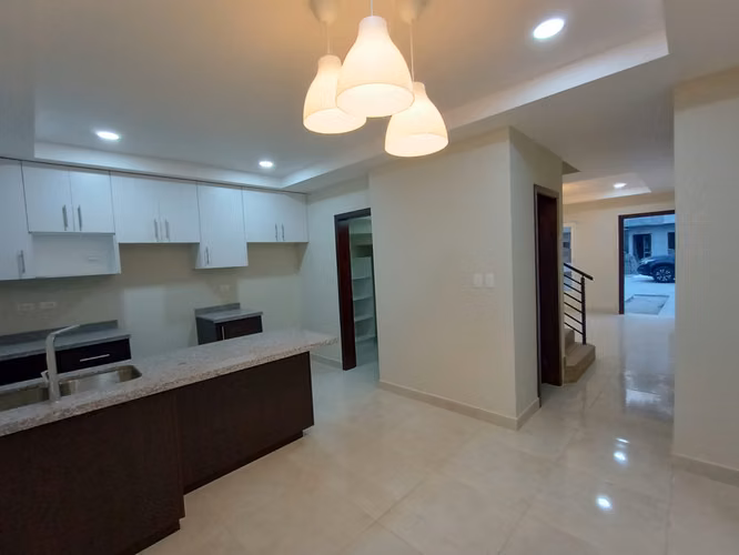 3BR townhouse at Residencial Verona