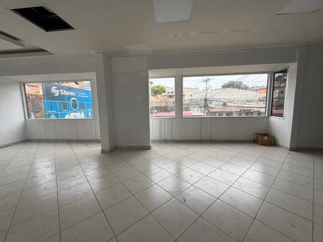 200 m² office in Lomas del Guijarro — photo 4