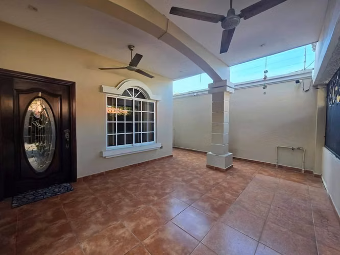 4BR house in Residencial Los Álamos — photo 2