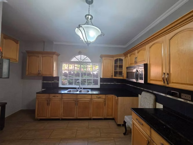 4BR house in Residencial Los Álamos — photo 3