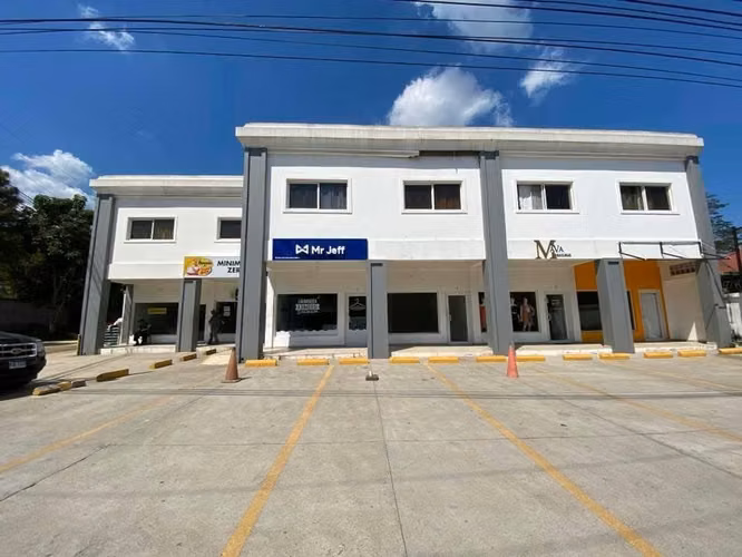 32 m² retail unit in Plaza Mia, Colonia Zerón — foto 4