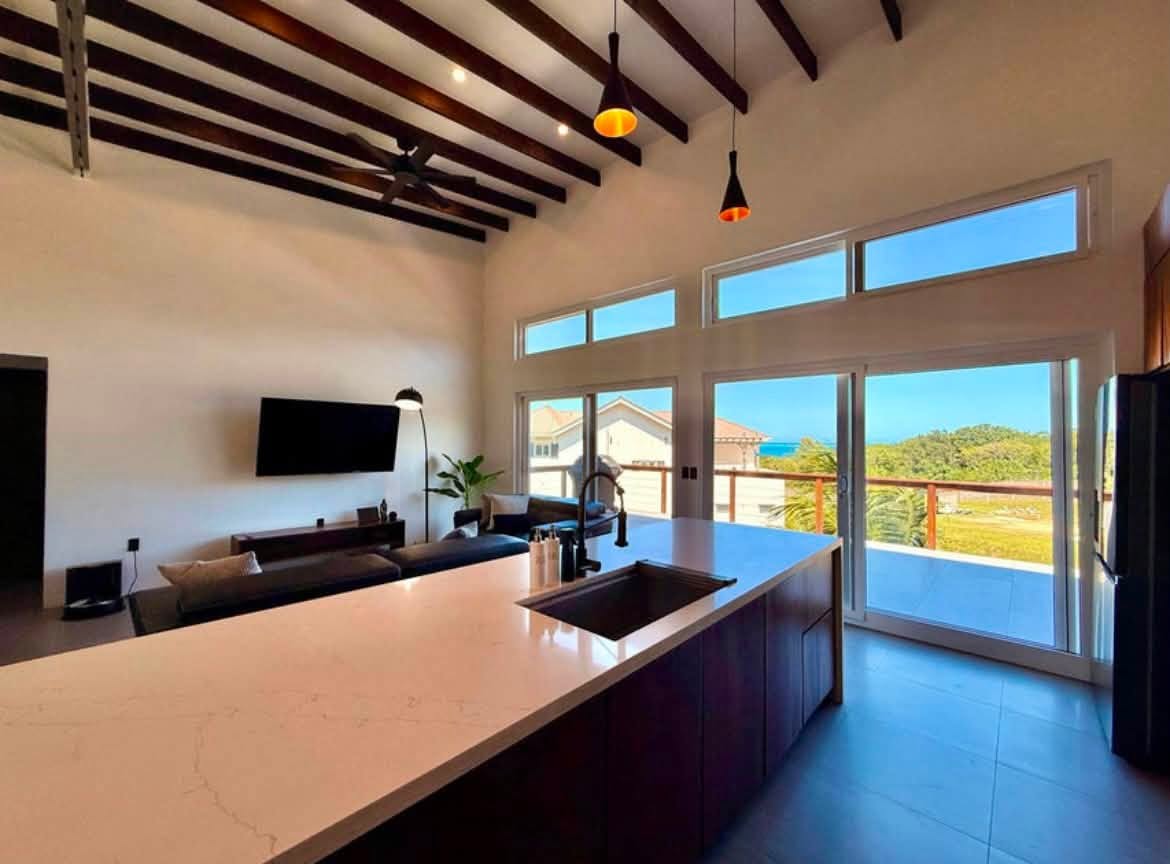 3BR solar home in Pangea Beach, Big Bight — photo 2