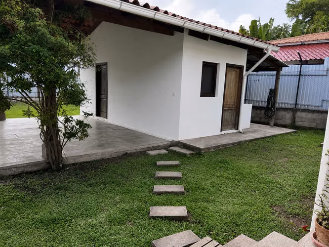 4BR country house on 1,848 m² lot near Tatumbla — photo 4